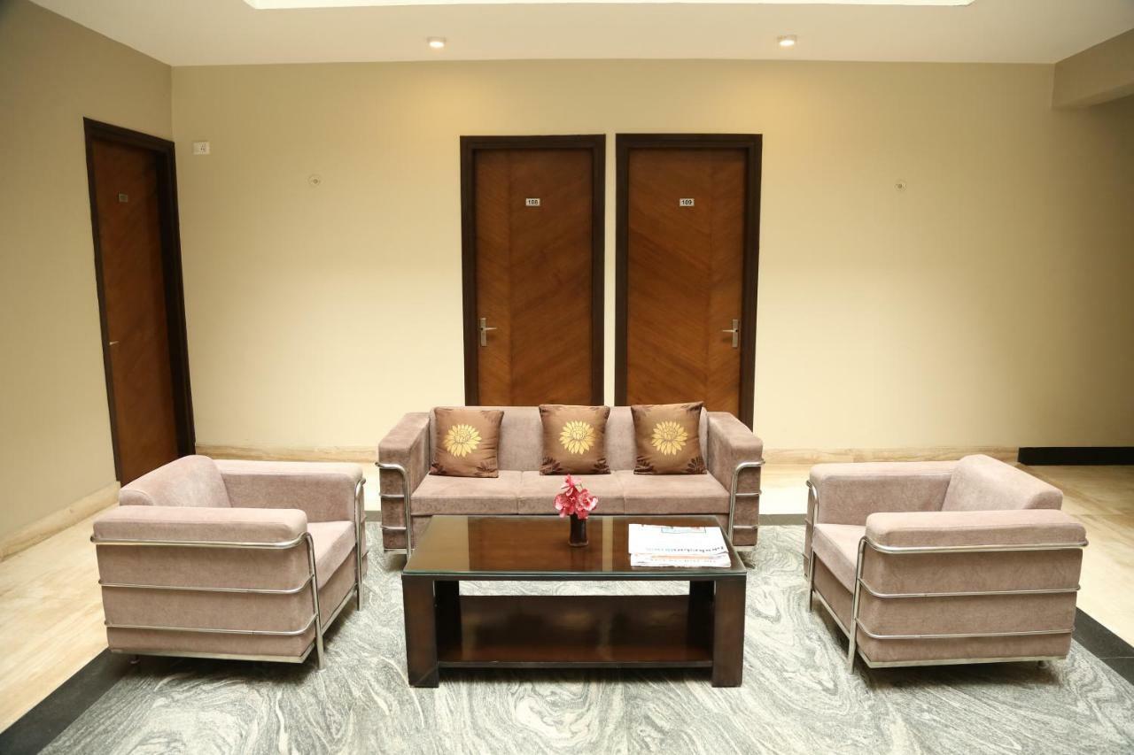 ลา เรซิด็องซ์ Hotel เดลี ภายนอก รูปภาพ