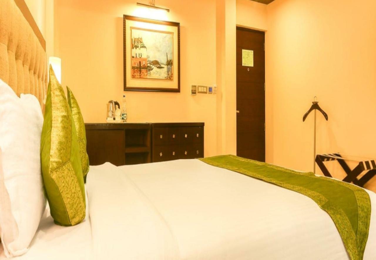ลา เรซิด็องซ์ Hotel เดลี ภายนอก รูปภาพ